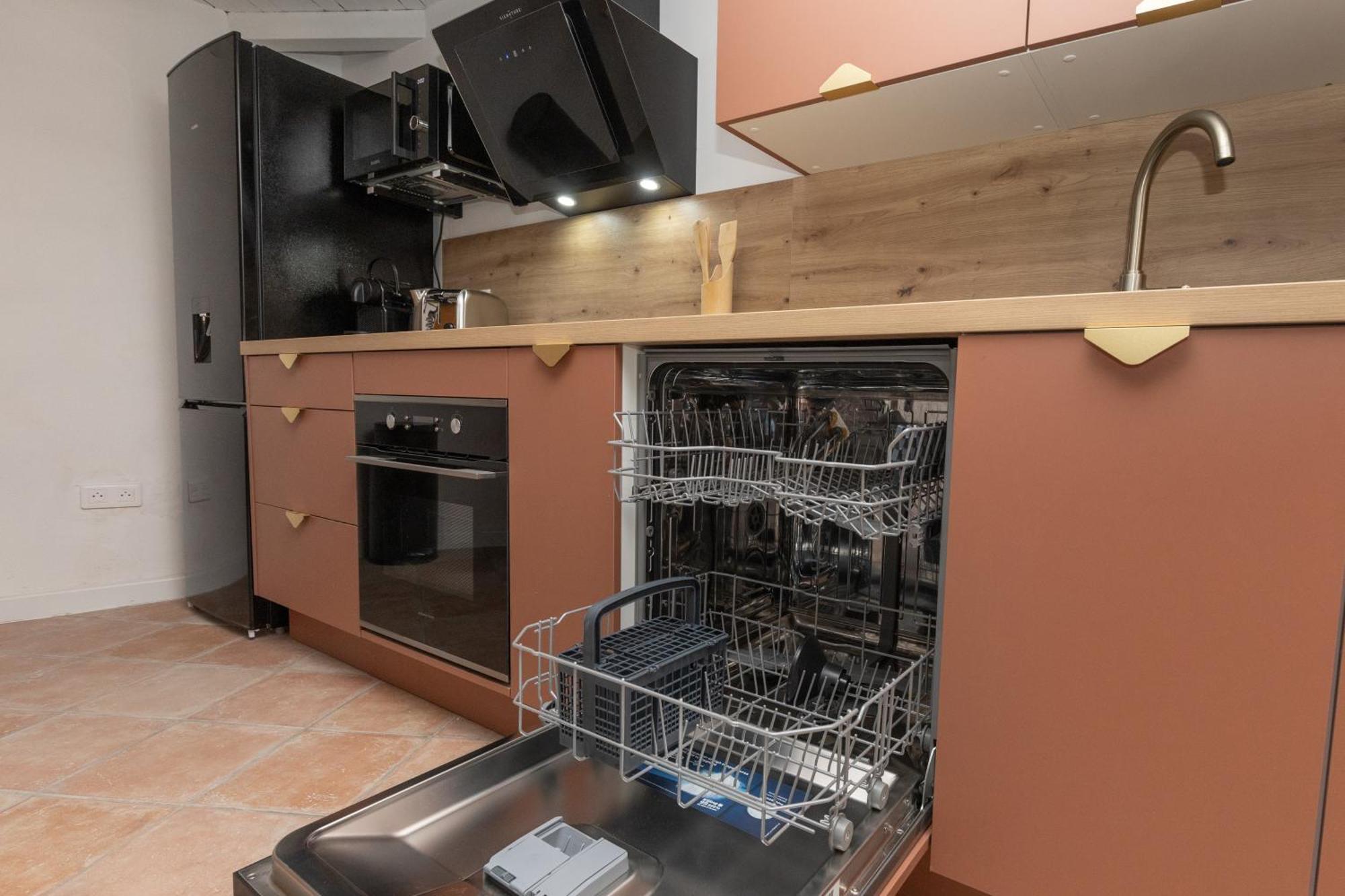 Apartment Le Gogh - Hypercentre - Clim - Wifi - 4 Pers *